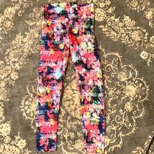 Wild and funky print yoga pants leggings size small